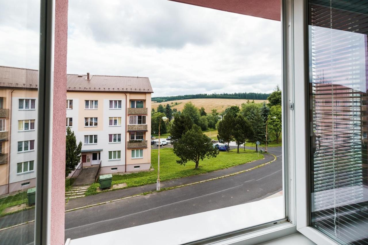 Family Trip Kovářská Apartamento Exterior foto